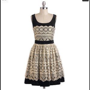 Modcloth Every Gilded Moment Velvet Lace Gold S